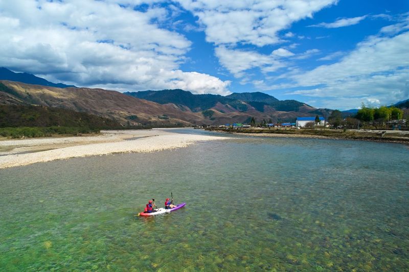 Mechukha paddling